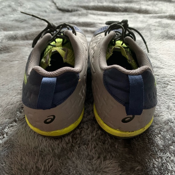 ASICS training shoes - Picture 3 of 5